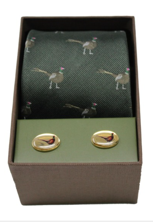 Soprano Standing Pheasant On Green Ground Tie Cufflink Set.