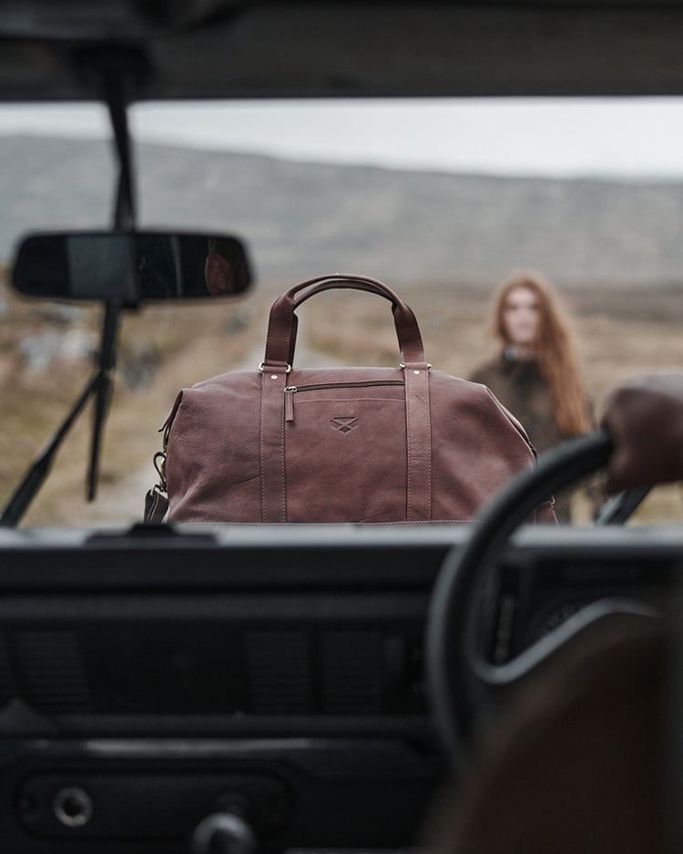 Hoggs Of Fife Monarch Leather Carryon Holdall.